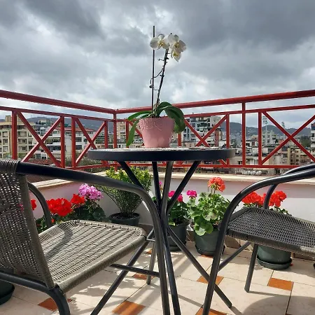 Appartement Cozy Retreat In The Heart Of Bllok Tirana