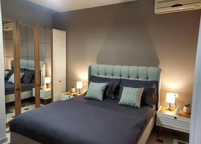 Cozy Retreat In The Heart Of Bllok * טיראנה