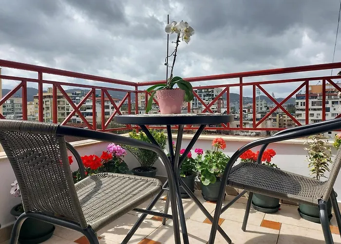 דירה Cozy Retreat In The Heart Of Bllok טיראנה