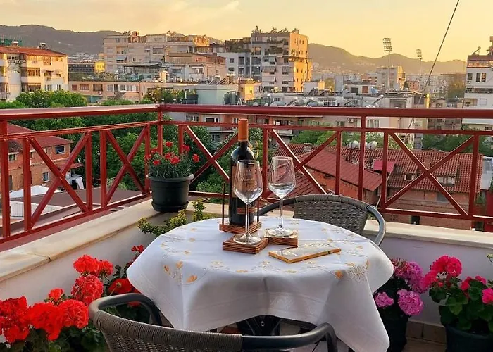 דירה Cozy Retreat In The Heart Of Bllok טיראנה