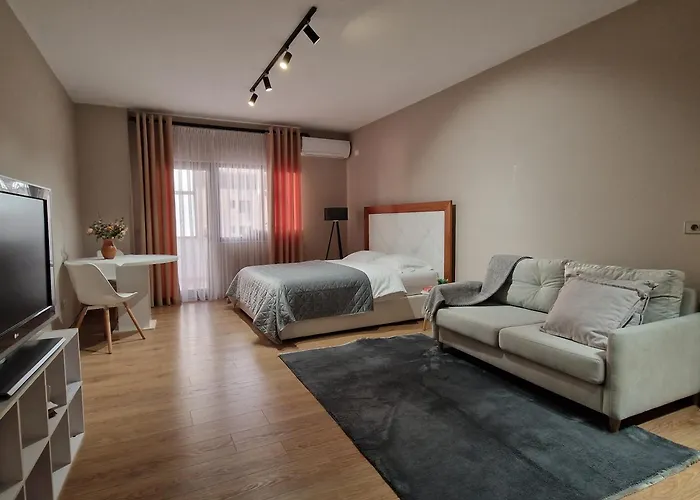 Cozy Retreat In The Heart Of Bllok טיראנה