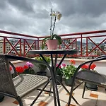 شقة Cozy Retreat In The Heart Of Bllok تيرانا
