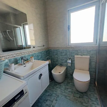 Cozy Retreat In The Heart Of Bllok Apartment Tirana