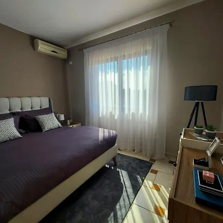 Apartment Cozy Retreat In The Heart Of Bllok