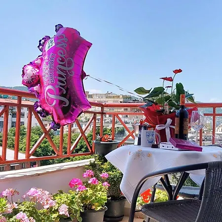 Apartment Cozy Retreat In The Heart Of Bllok Tirana